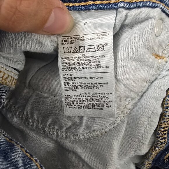 Old Navy Extra high-Rise Sky-Hi Straight Distressed Jean light wash Button front - Picture 4 of 7